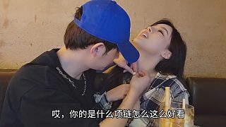 童：你的是什么項(xiàng)鏈真好看！觀眾：你是真老六！