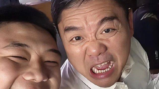 刘强东小说城不欺我原来真有万亿总裁吃路边摊