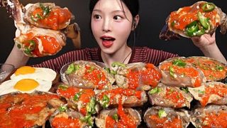 boki小姐姐吃巨型辣椒醬蟹