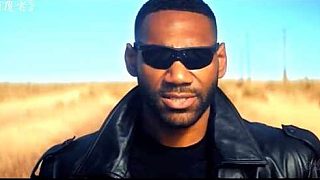 假如拳頭有段位，王者一拳解決外星怪獸