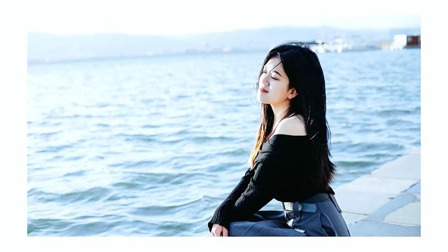 社恐人第一次扫街的快乐,居然是拍到了大哥的女人。