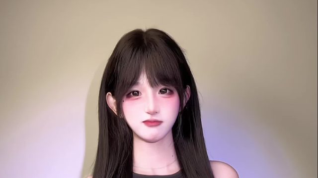 哭泣时如果没有肩膀依靠，那就仰起头，只有自己强大，才不会被别人践踏