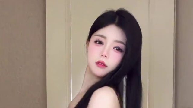 没有伙伴只能自己跳了