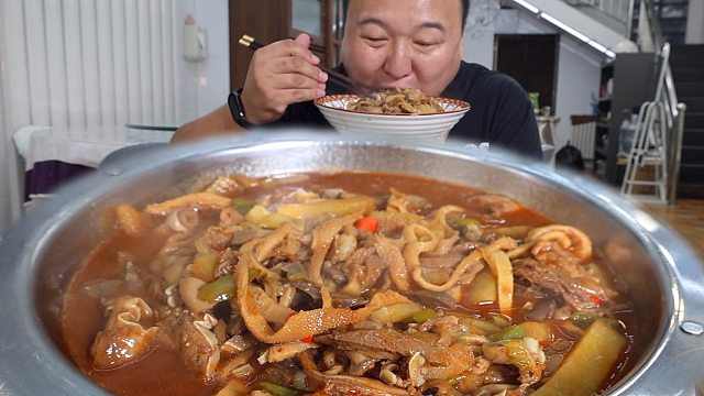 岳父送来一副羊下水，阿强做内蒙羊杂碎，配米饭，根本停不下来