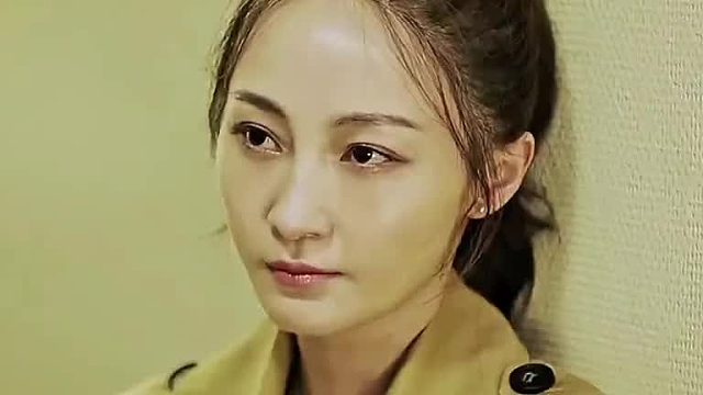 女孩直播时突然被人袭击 本以为是做秀 没想到真死了