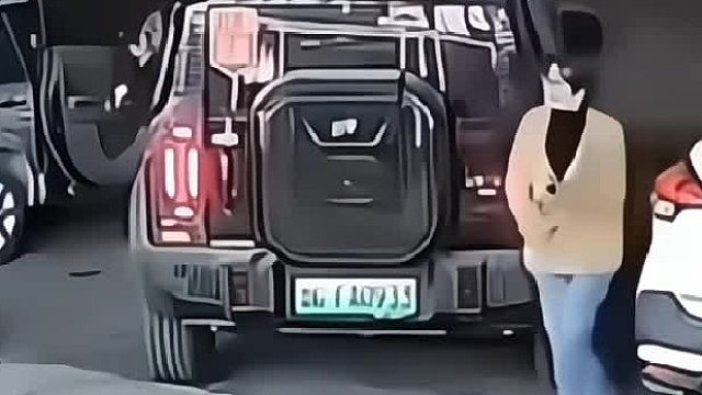 我就想知道，这事咋办？得赔钱么？