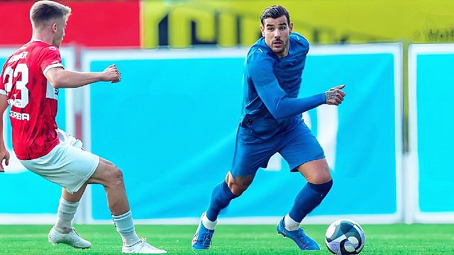 这是后卫？特奥中路强突连过5人一条龙，新月球迷竖大拇指！