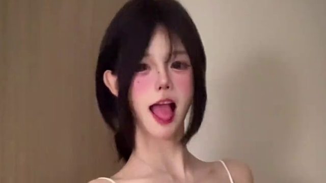 生活不易 能不能叫声美女听听