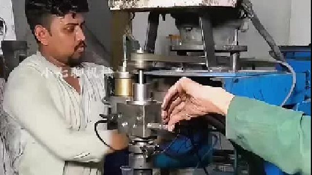 巴基斯坦制作空气滤芯的全过程