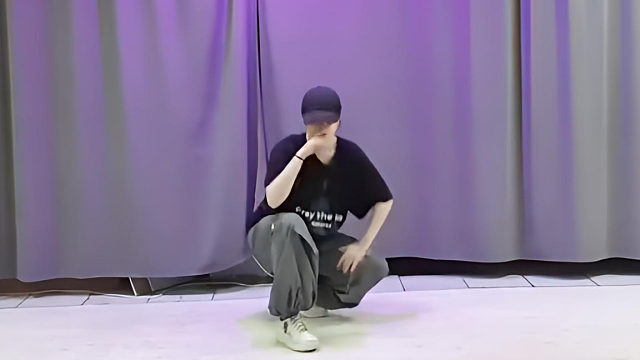 俄罗斯姑娘才艺表演24.05.15_小逗比(安娜)00