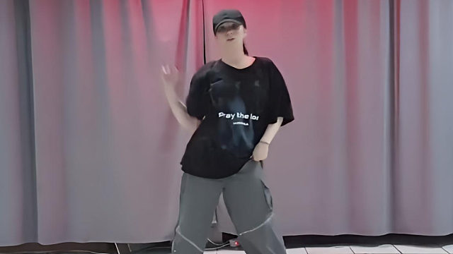 俄罗斯姑娘才艺表演24.05.15_小逗比(安娜)02