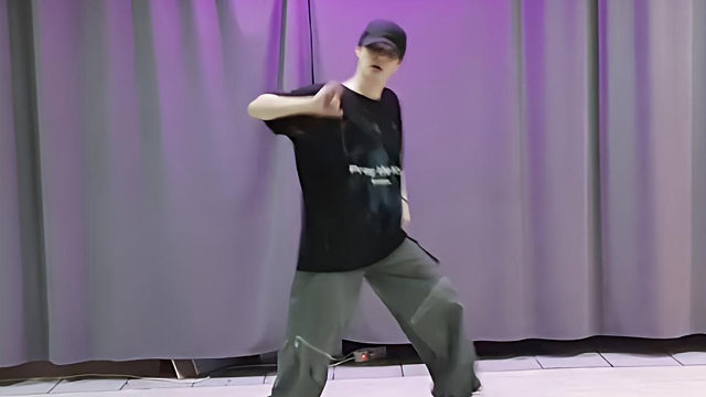 俄罗斯姑娘才艺表演24.05.15_小逗比(安娜)03