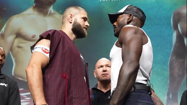 怪鸟与奔马的狂野对决，一定非常精彩！