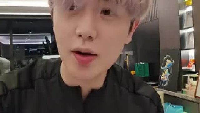 14级牌子可以上酒吧参观一下！！