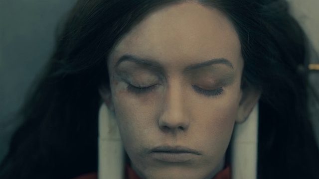 《G入侵》第六集，鬼宅之夜母亲为何举锤杀子？ 休的日记揭开崩溃一夜！