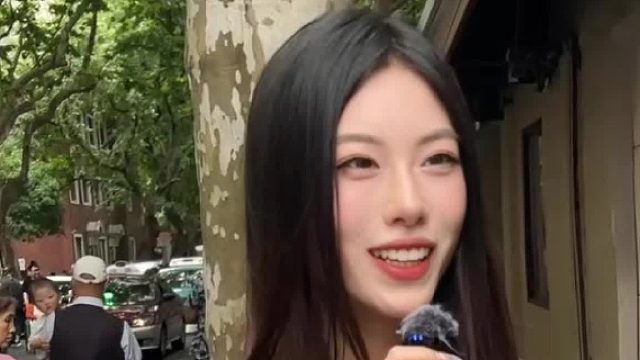 恋爱脑晚期的美女 喜欢旅游