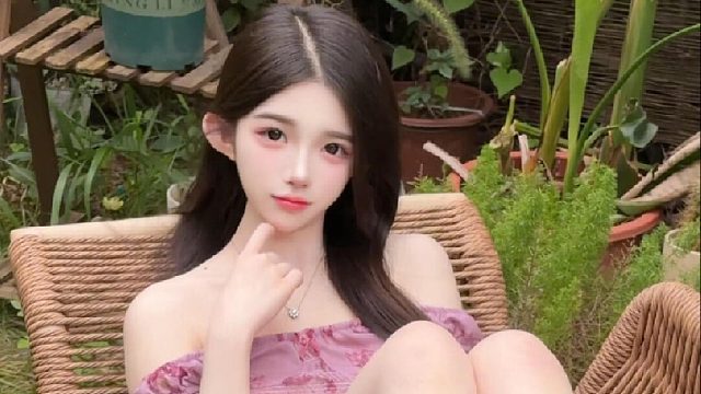 人们永远不会对漂亮女人太绝情