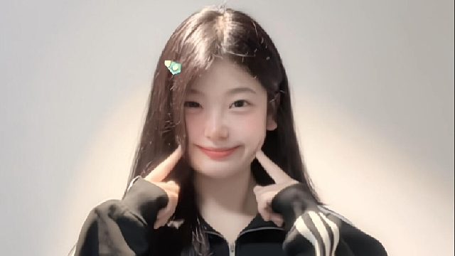 《我能嘤嘤嘤也能冷冰冰》手势舞教程来啦～