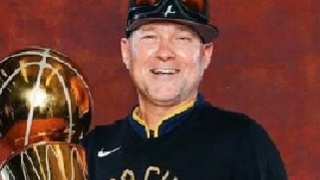 为什么掘金主教练马龙带队夺冠，还要考虑退役？