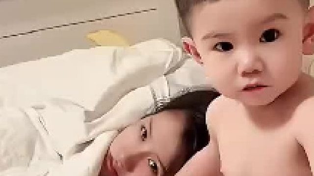 如果这个世界只剩下一片树叶，那一定在中国人的肚脐眼上