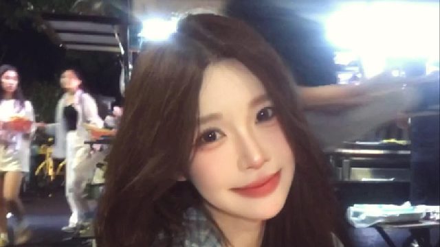 只因在人群中多看了你一眼