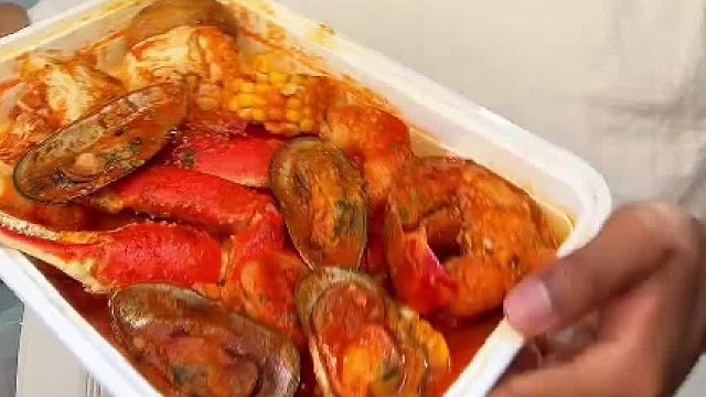 精致黑人小伙的午餐