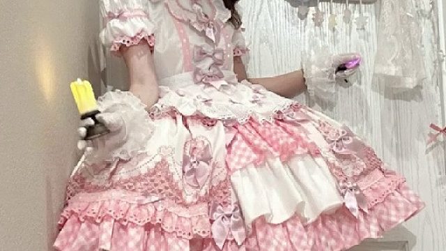 路边遇到的漂亮人偶