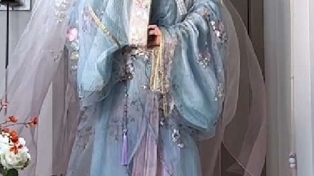 果然若隐若现的感觉最吸引人