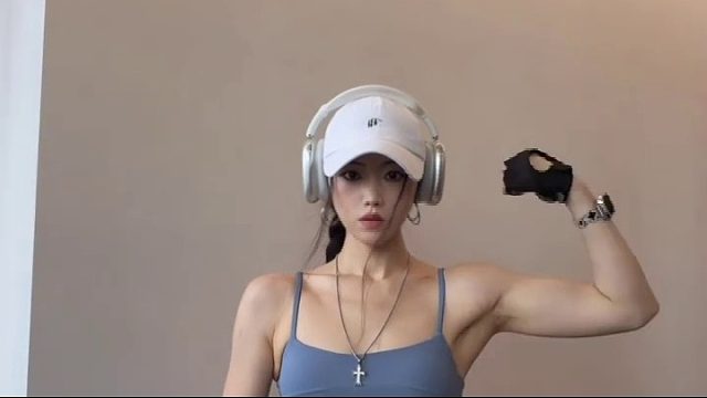 多花时间塑造自己 少花时间研究别人