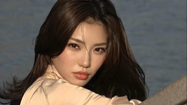 “明媚的忧伤”