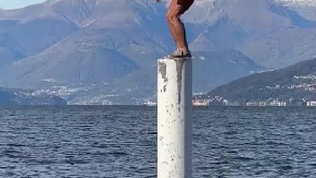 生命不该在沉默中腐朽，应该在激情中燃烧