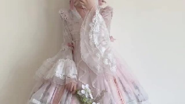 “一种相思花自飘零水自流”