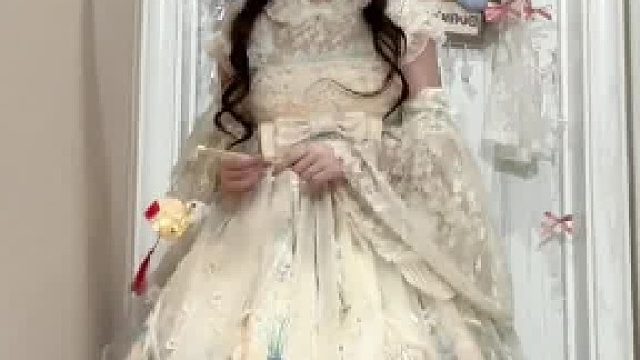 想出蓝金配色的难道是天才？