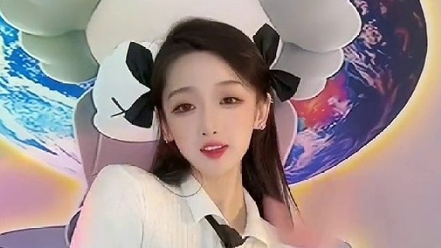 不和我聊天是怕我偷你表情包吗