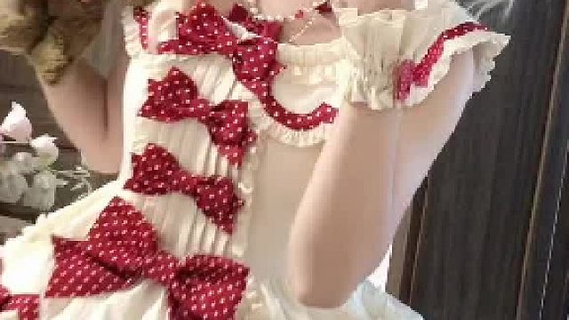 好大一块草莓千层蛋糕