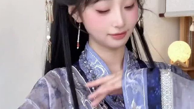 雾隐如幻梦，虚实两难寻