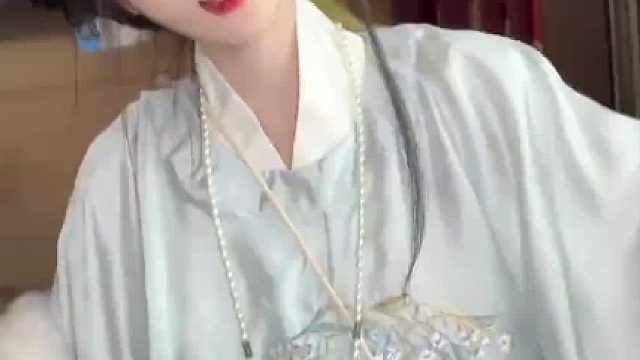 “阳光微亮 琴弦微凉”