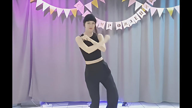 俄罗斯姑娘才艺表演24.04.03_女神01