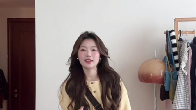 慵懒软糯毛衣搭配工装裤～