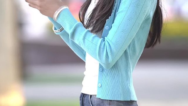 请靠近我和我的心