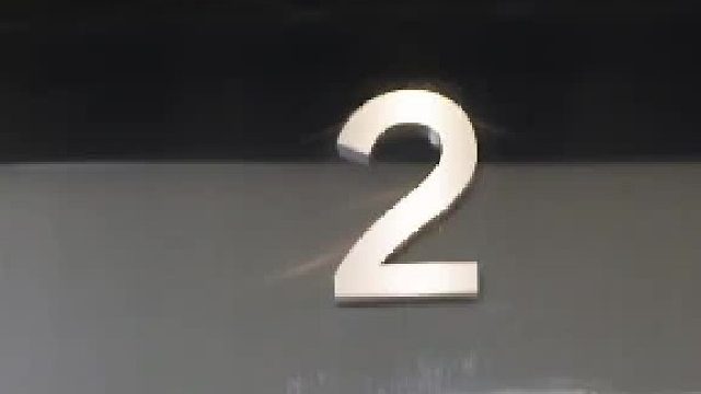 很多人其实智力不正常，但生活能自理，所以一直被当成正常人