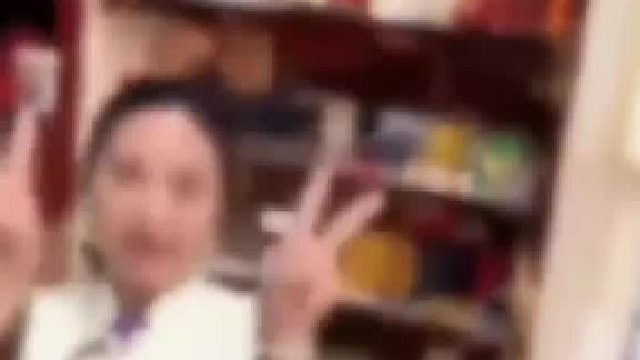 卖假烟这个事可不小 还笑