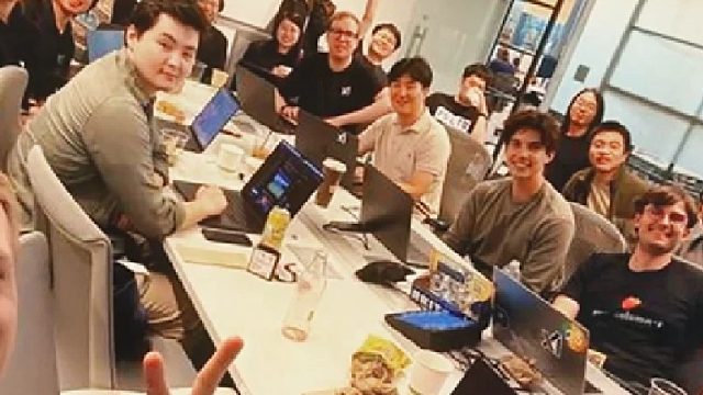 为什么当被外国亿年薪挖走后却要被无数人骂作叛徒