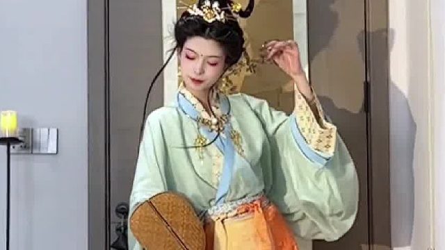 东汉垂胡袖 ｜老祖宗研究的衣服咋那么好看呢