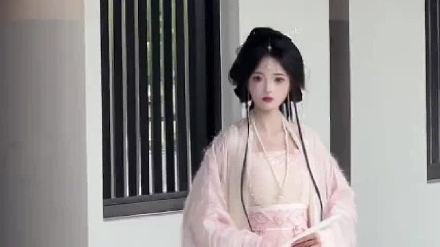 “往事流转在你眼眸…”