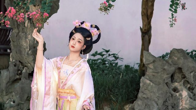 盈盈紫薇｜拍到了网师园的紫薇花