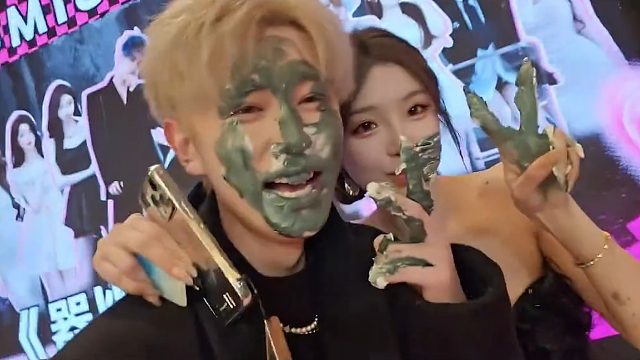 估计只有童锦程敢这么玩，要是其他人妹子早翻脸了