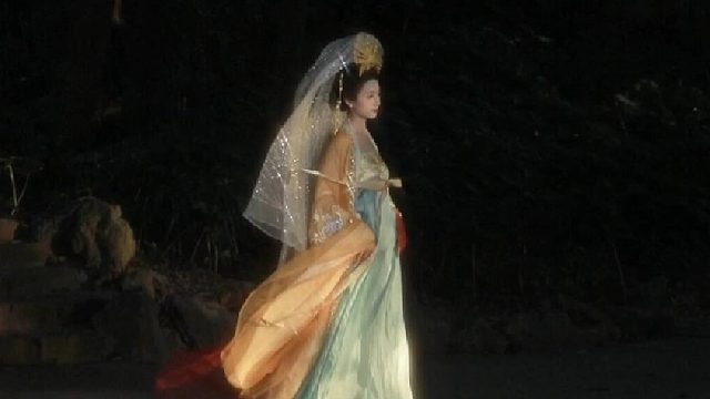 日落三分钟的夹缝光