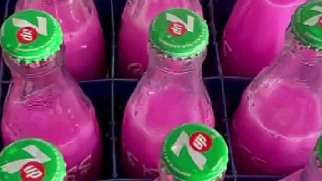 印度工厂如何给涂鸦苏打水瓶重新装料印度工厂内部如何给涂鸦苏打水瓶重新装料，这能喝吗？