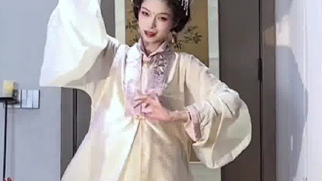 明制 好像一个戏曲娃娃哈哈